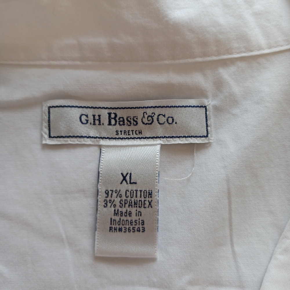 G.H. Bass & Co. Stretch White Short Sleeve Button Up Size XL - Picture 5 of 7